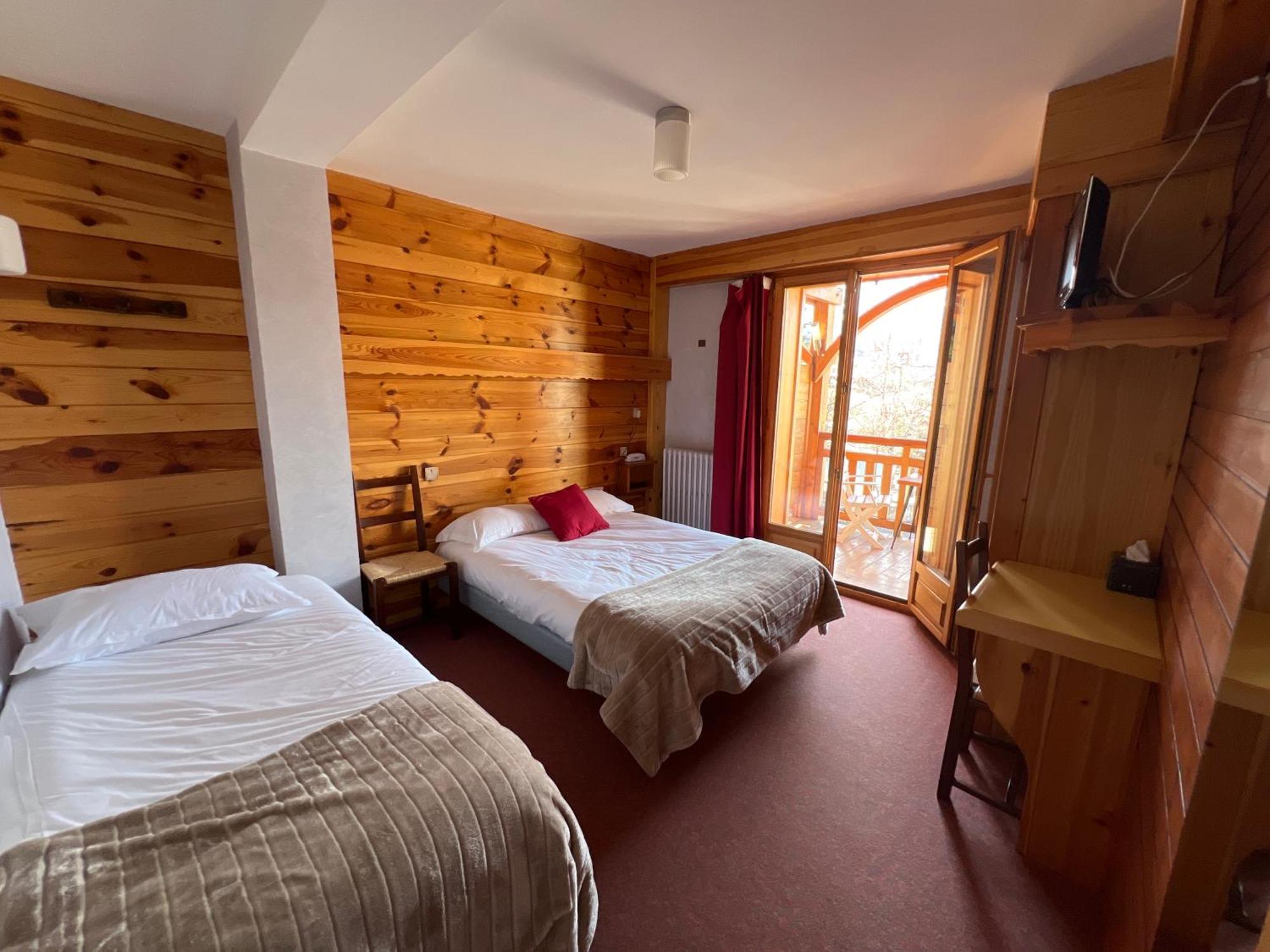 Hotel Restaurant La Pendine Les Pres Zewnętrze zdjęcie