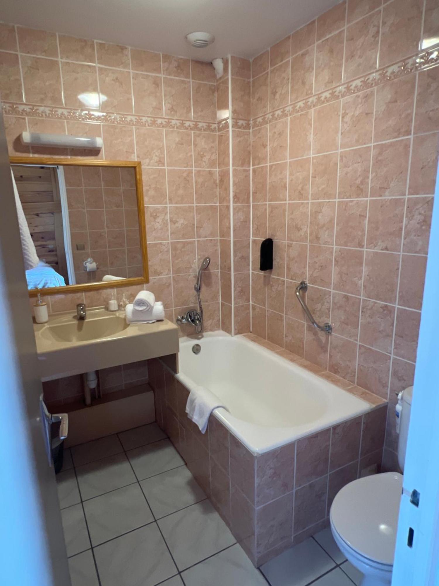 Hotel Restaurant La Pendine Les Pres Zewnętrze zdjęcie